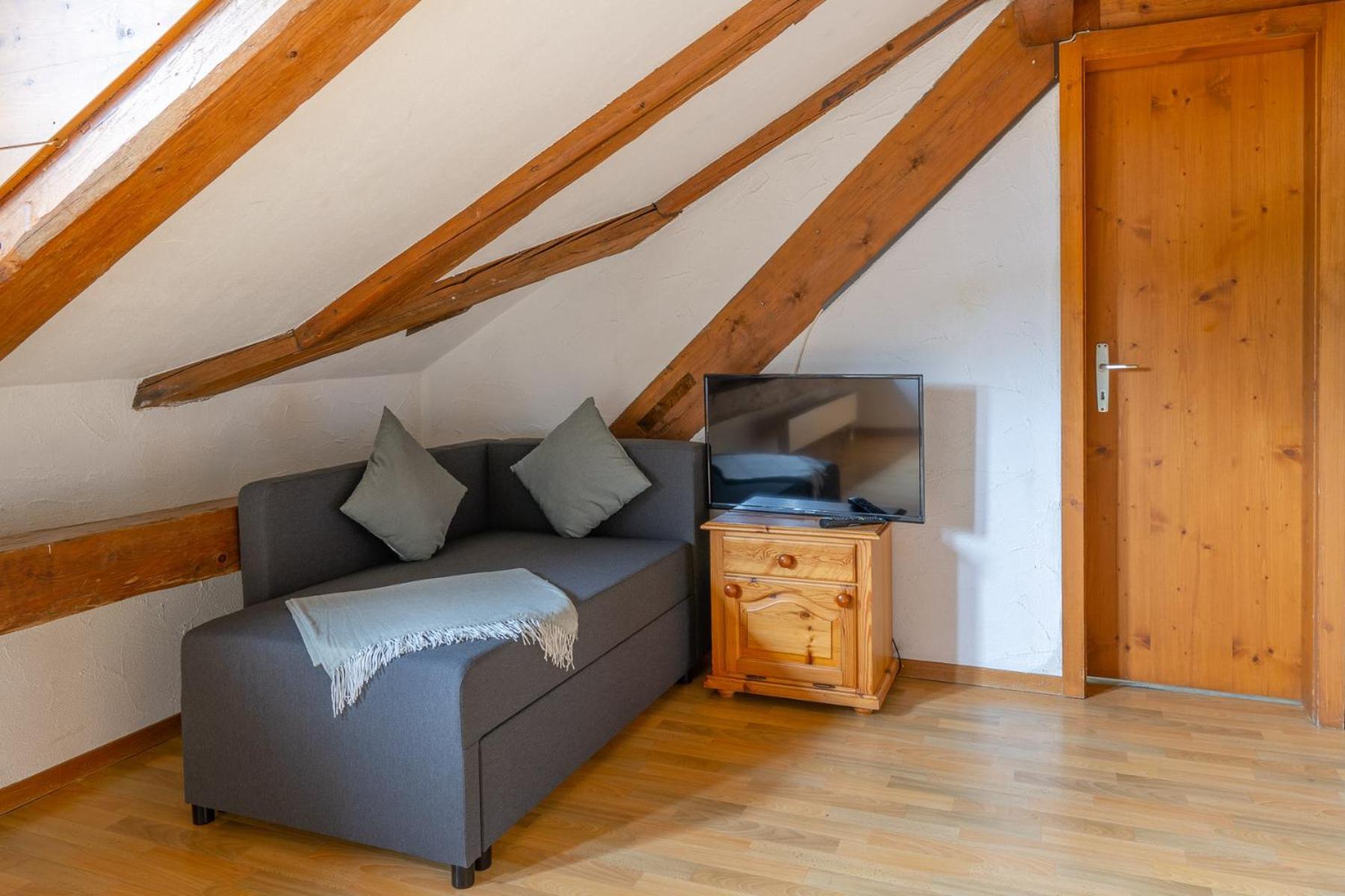 Chrona Bed & Breakfast Jenaz Room photo